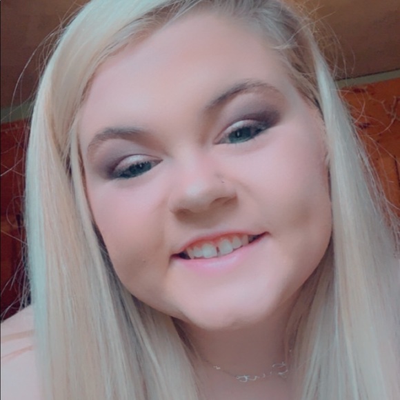 Meet your Posher, Shyanne - Picture 1 of 2